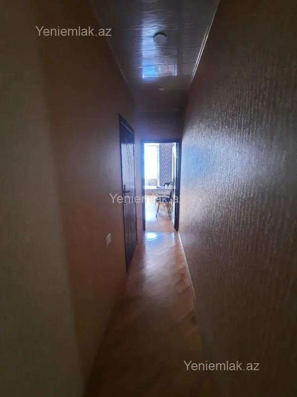 Satılır 4 otaqlı köhnə tikili 100 m²