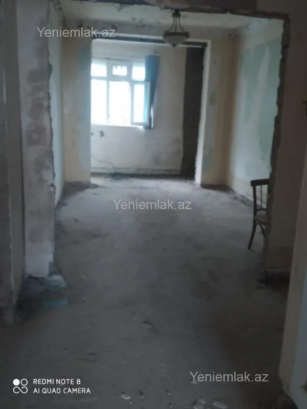 Satılır 3 otaqlı köhnə tikili 80 m²