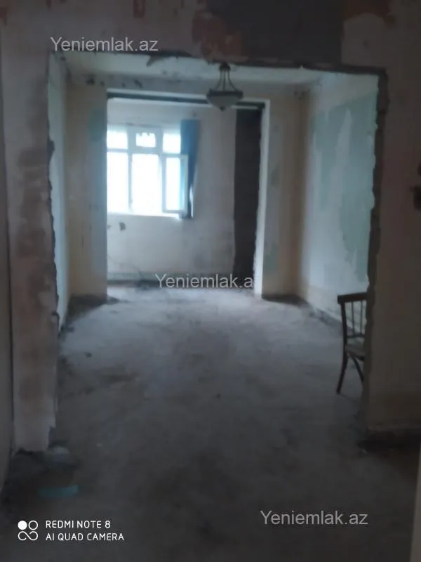 Satılır 3 otaqlı köhnə tikili 80 m²