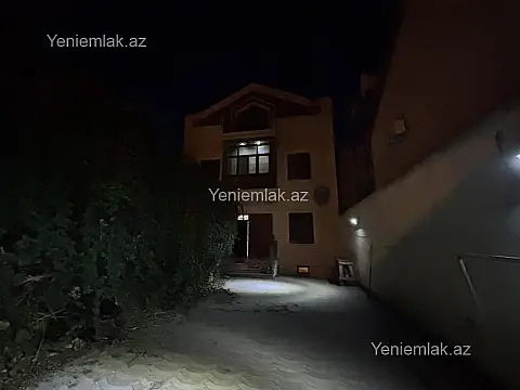 Satılır 6 otaqlı həyət evi 350 m²