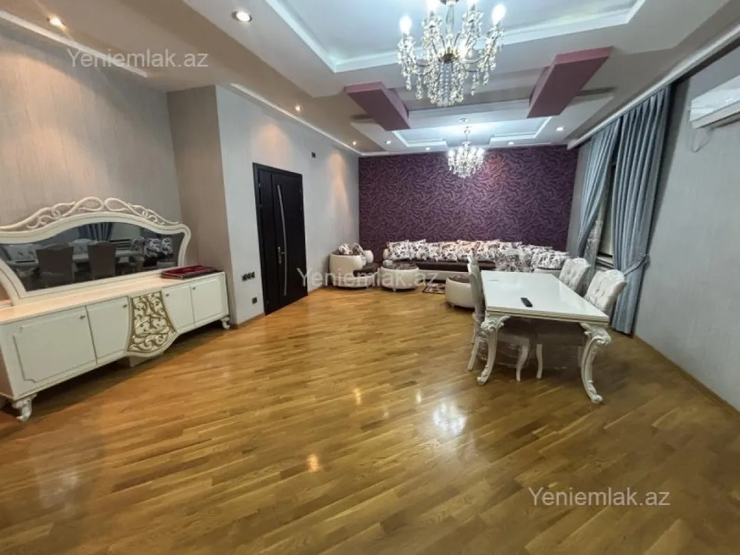 Satılır 6 otaqlı həyət evi 350 m²