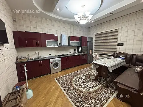 Satılır 6 otaqlı həyət evi 350 m²
