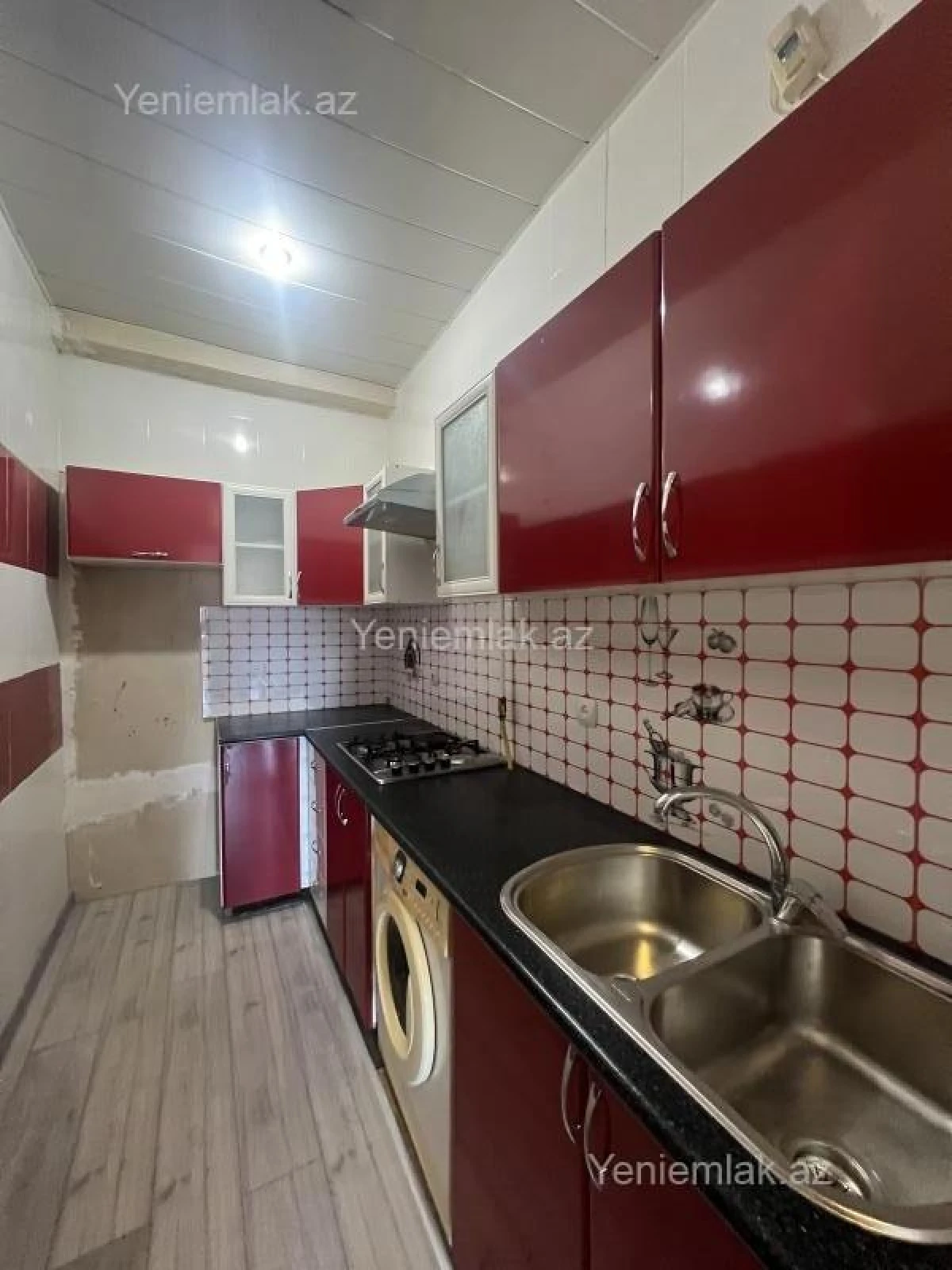 Satılır 3 otaqlı yeni tikili 80 m²