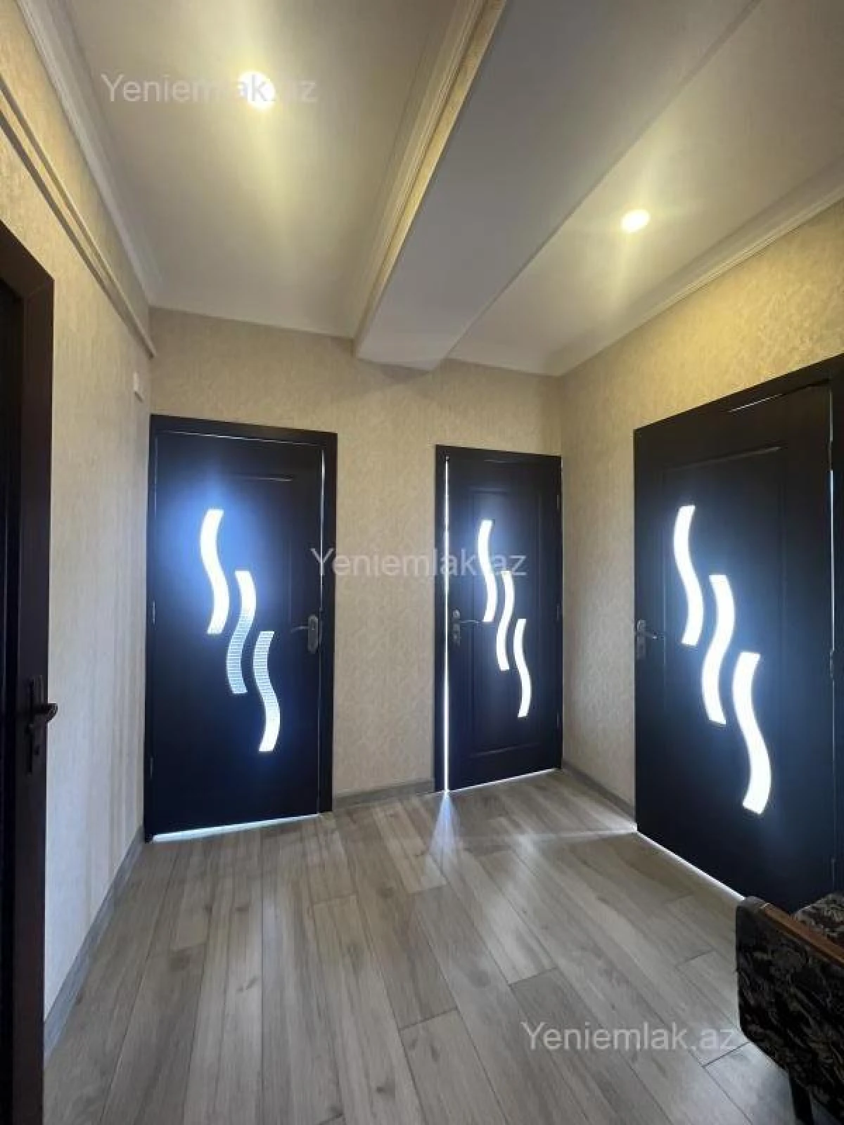 Satılır 3 otaqlı yeni tikili 80 m²