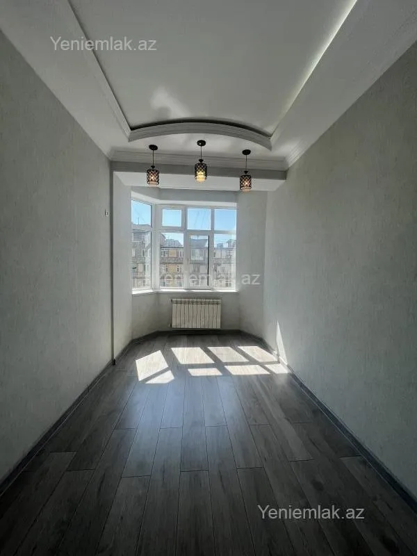Satılır 3 otaqlı yeni tikili 80 m²