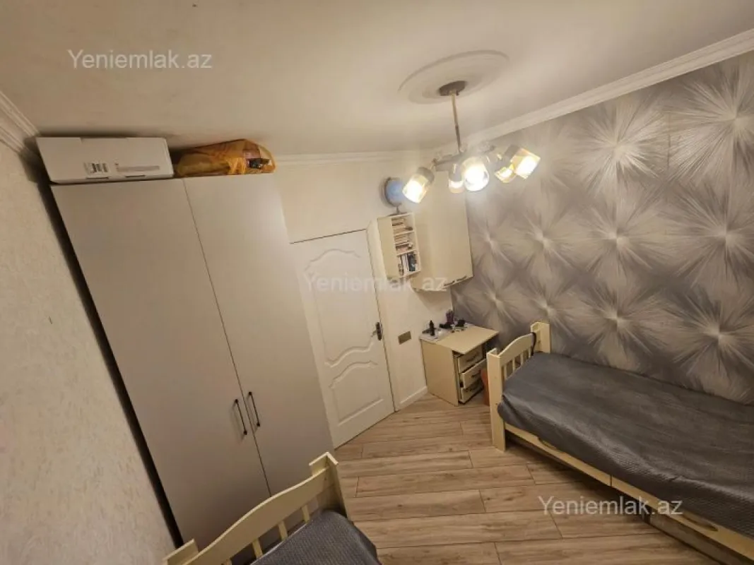 Satılır 3 otaqlı köhnə tikili 70 m²