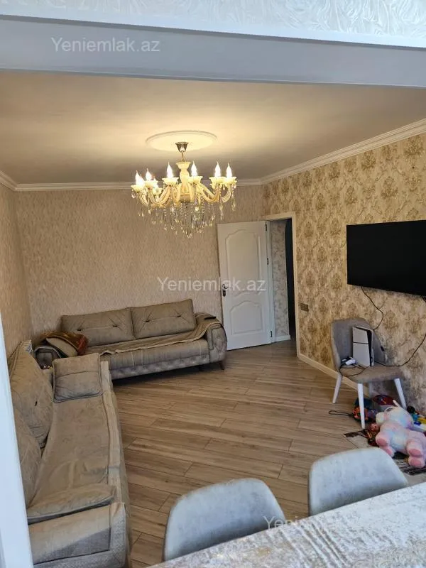 Satılır 3 otaqlı köhnə tikili 70 m²