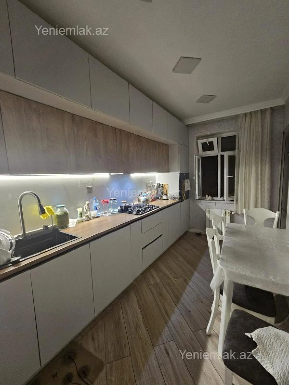 Satılır 3 otaqlı köhnə tikili 70 m²