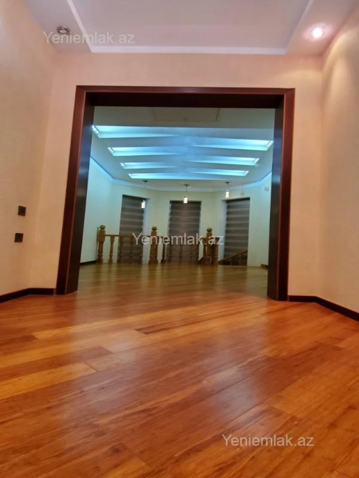 Satılır 7 otaqlı həyət evi 350 m²