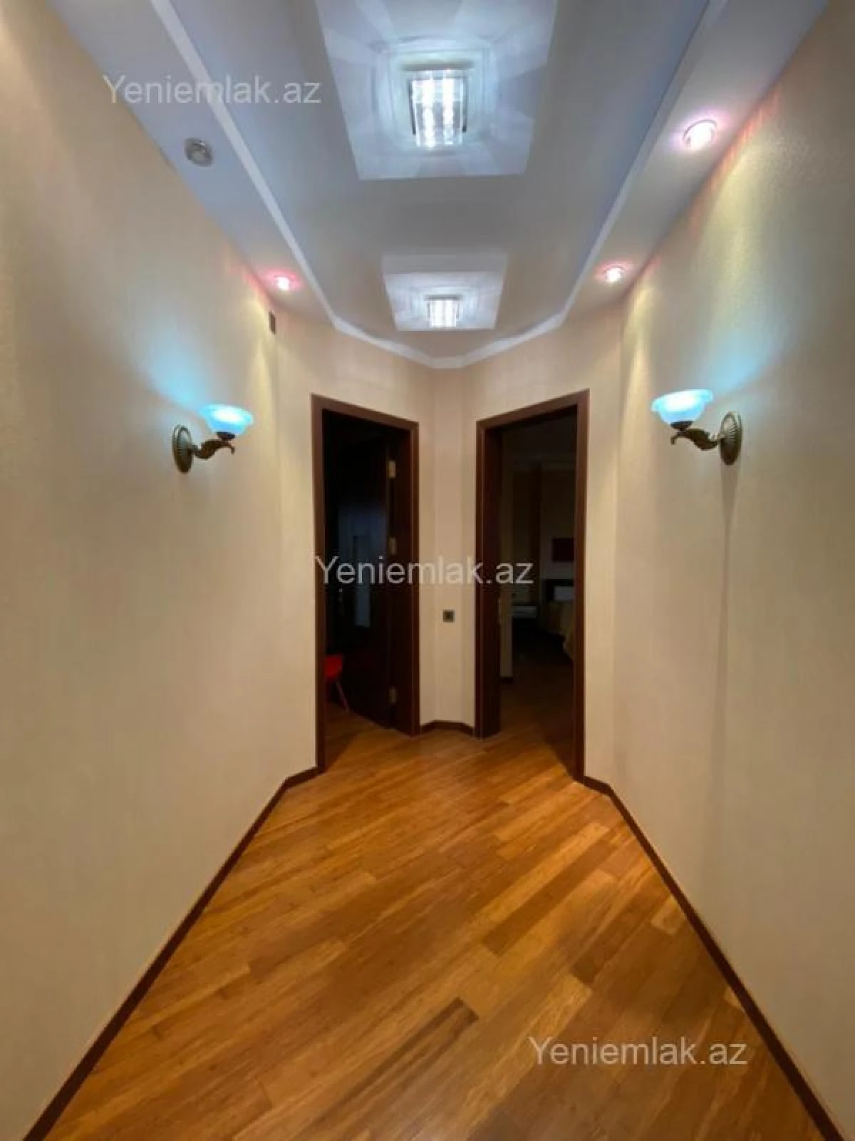 Satılır 7 otaqlı həyət evi 350 m²