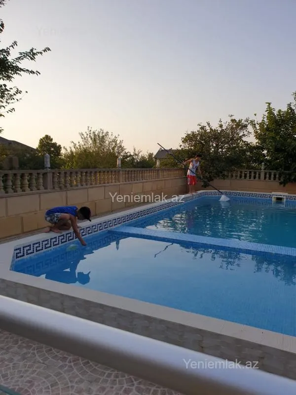 Satılır 7 otaqlı həyət evi 350 m²