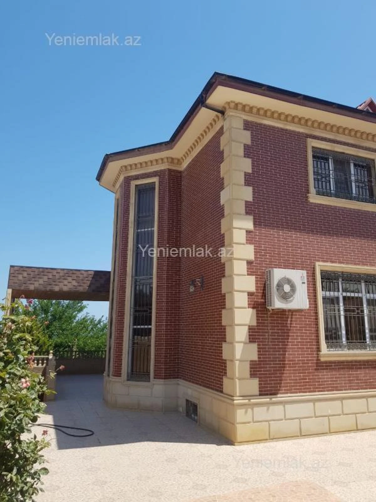 Satılır 7 otaqlı həyət evi 350 m²