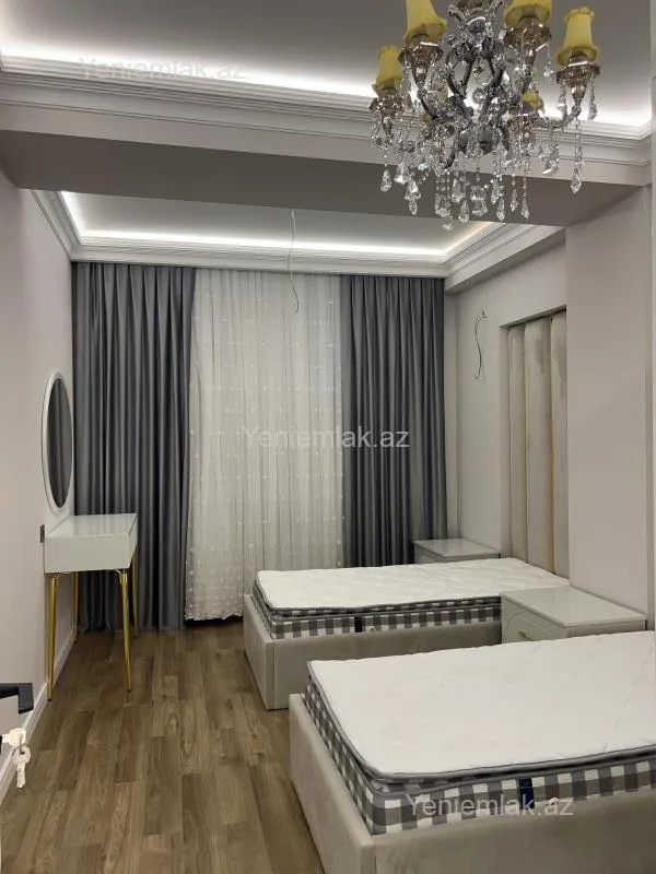 Satılır 4 otaqlı yeni tikili 144 m²