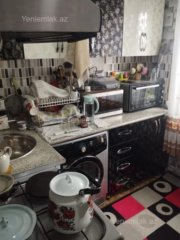 Satılır 2 otaqlı köhnə tikili 48 m²