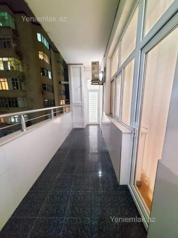 Satılır 3 otaqlı yeni tikili 132 m²