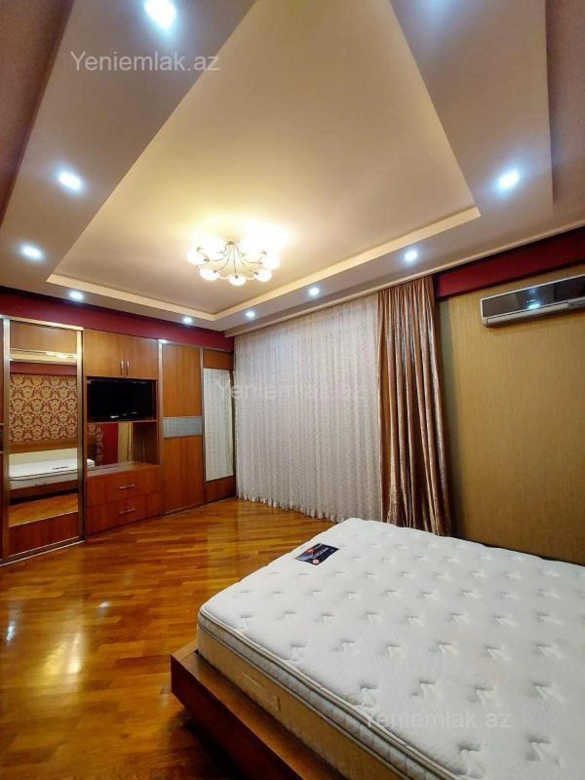 Satılır 3 otaqlı yeni tikili 132 m²