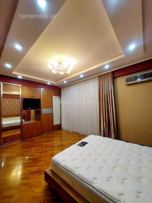 Satılır 3 otaqlı yeni tikili 132 m²