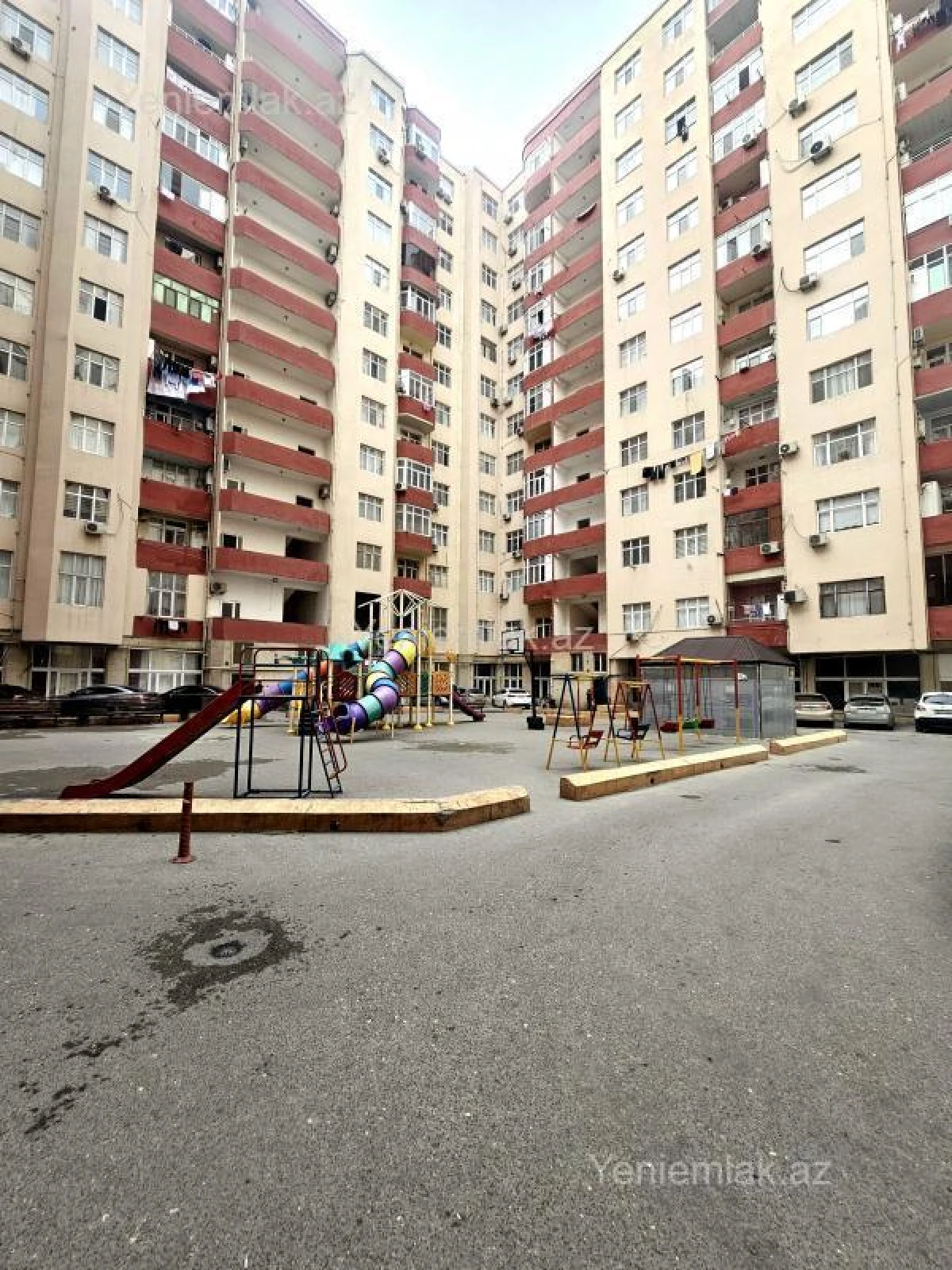 Satılır 3 otaqlı yeni tikili 132 m²
