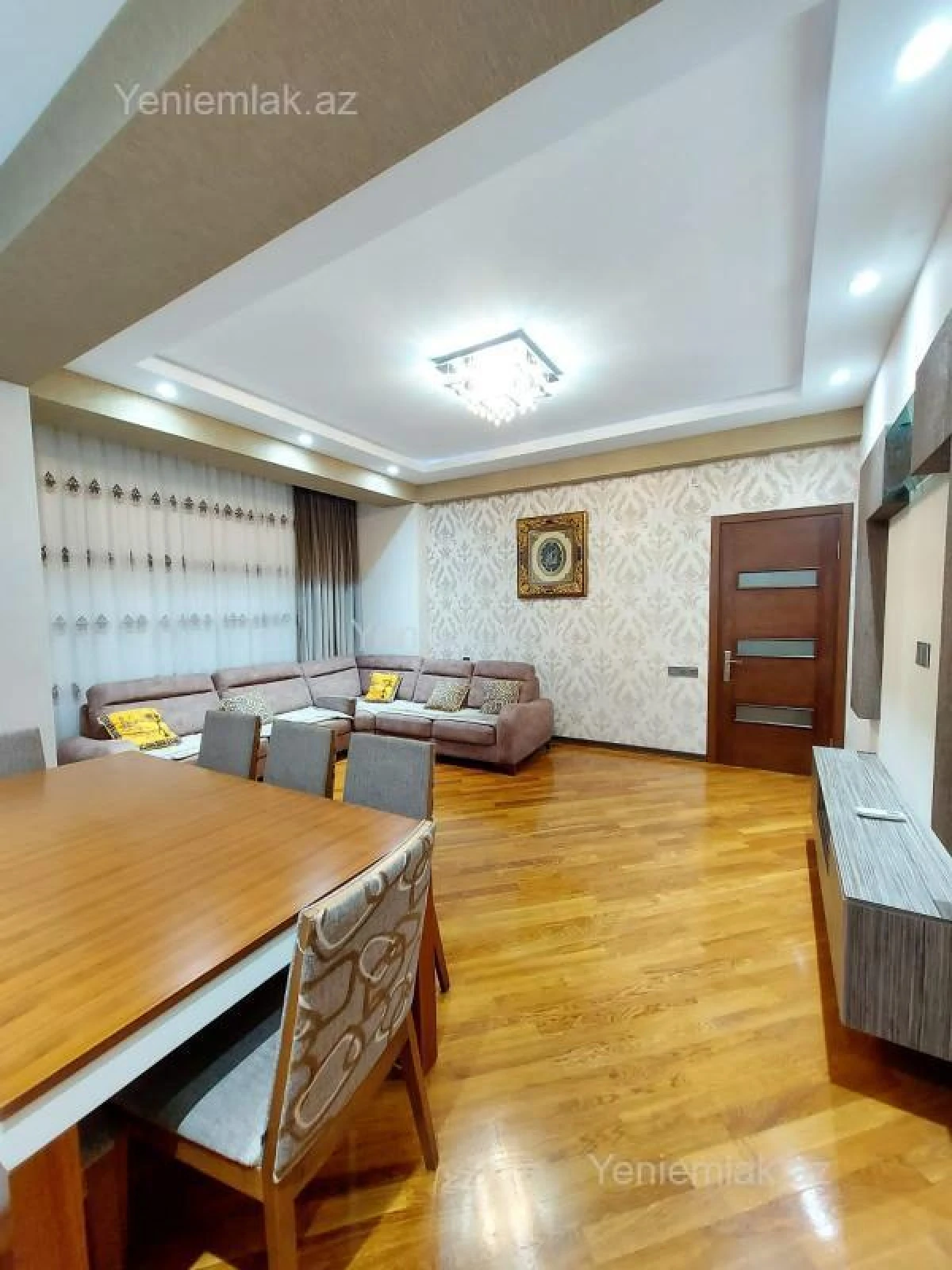 Satılır 3 otaqlı yeni tikili 132 m²