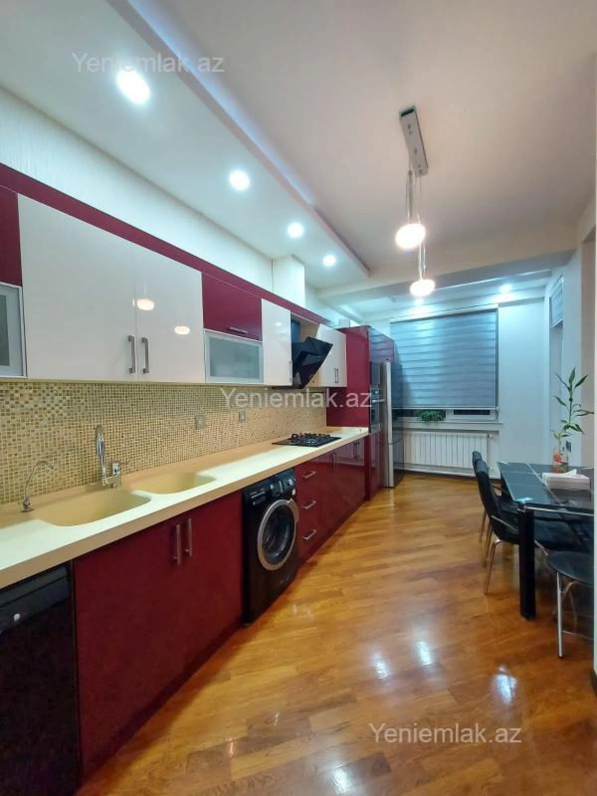 Satılır 3 otaqlı yeni tikili 132 m²