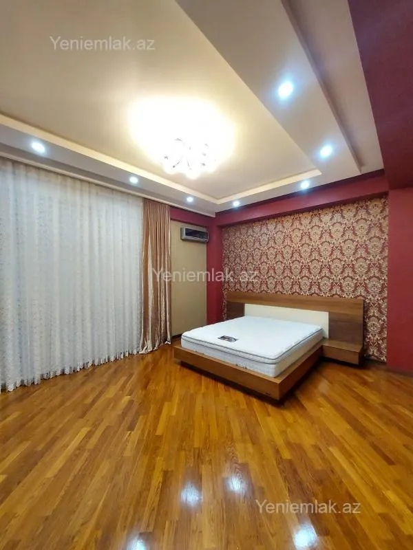 Satılır 3 otaqlı yeni tikili 132 m²