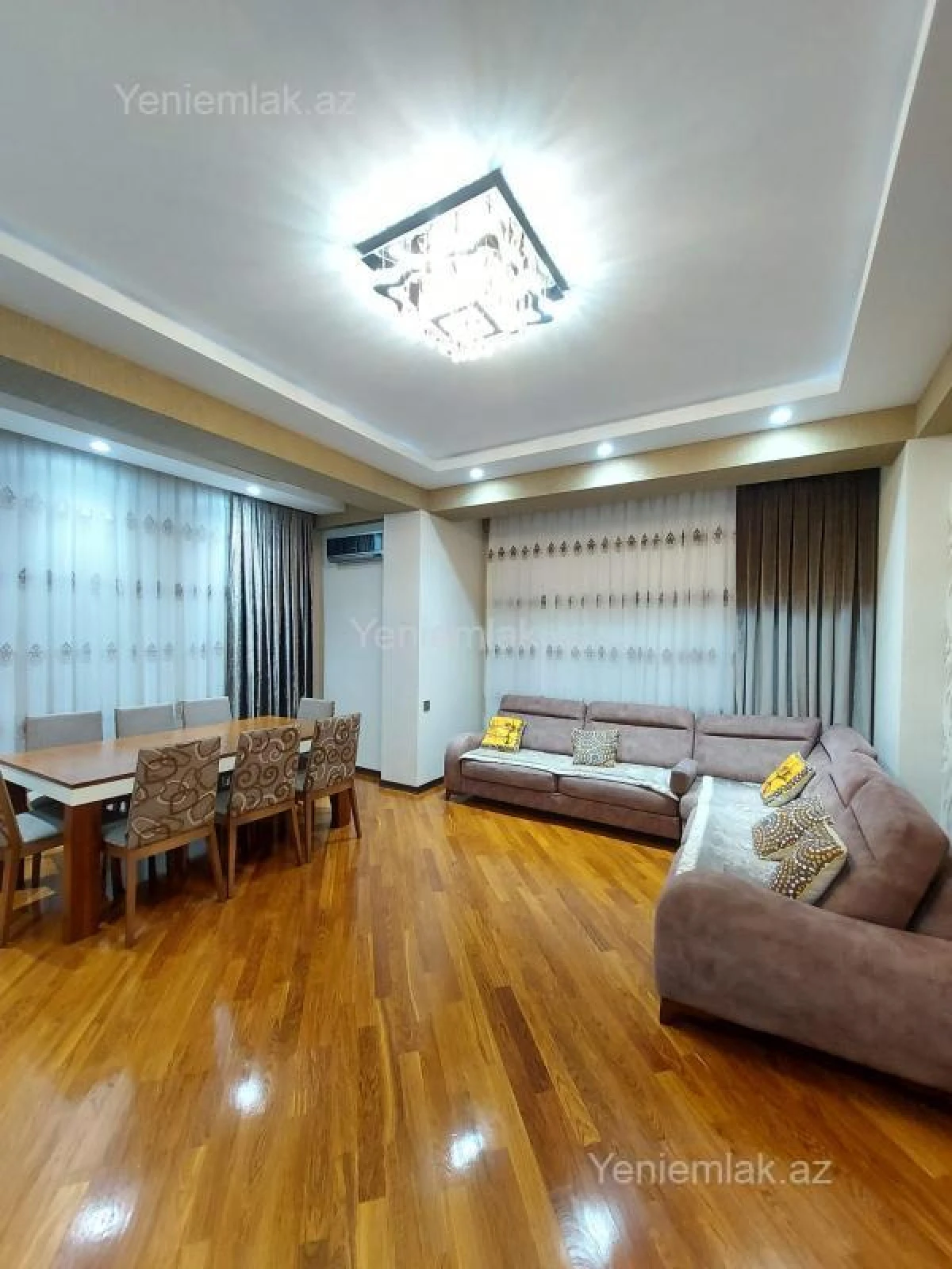 Satılır 3 otaqlı yeni tikili 132 m²