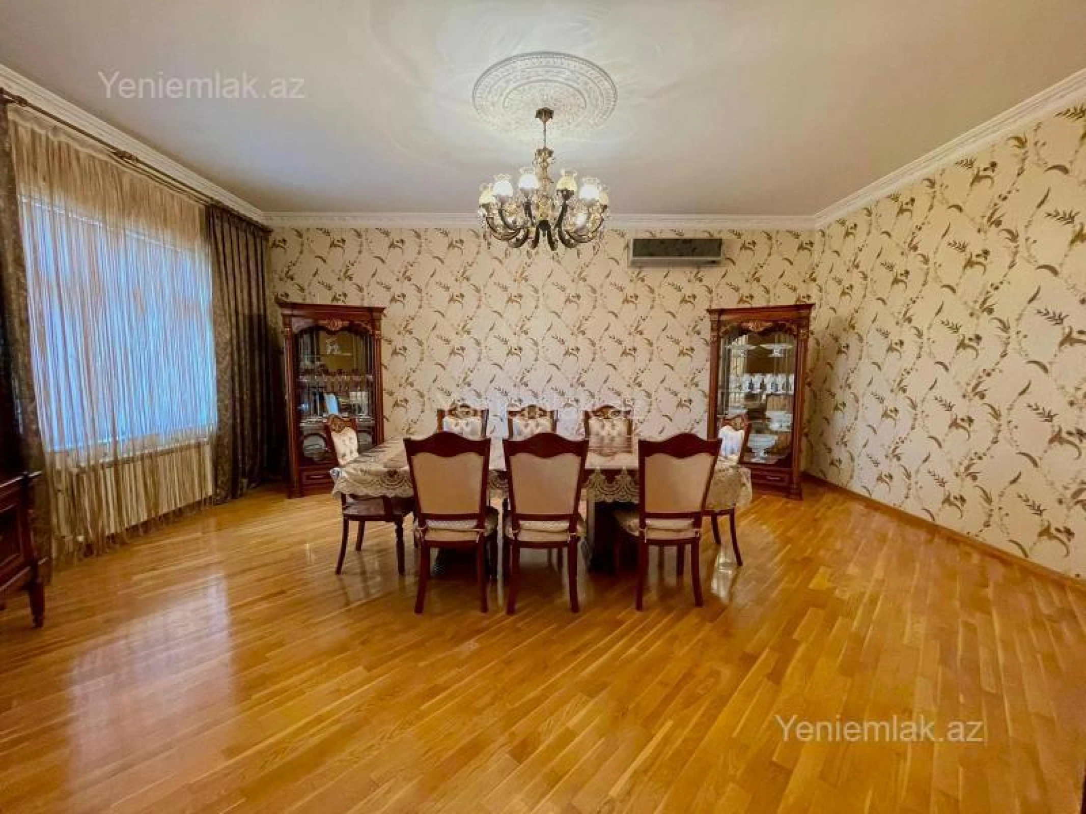 Satılır 7 otaqlı həyət evi 280 m²