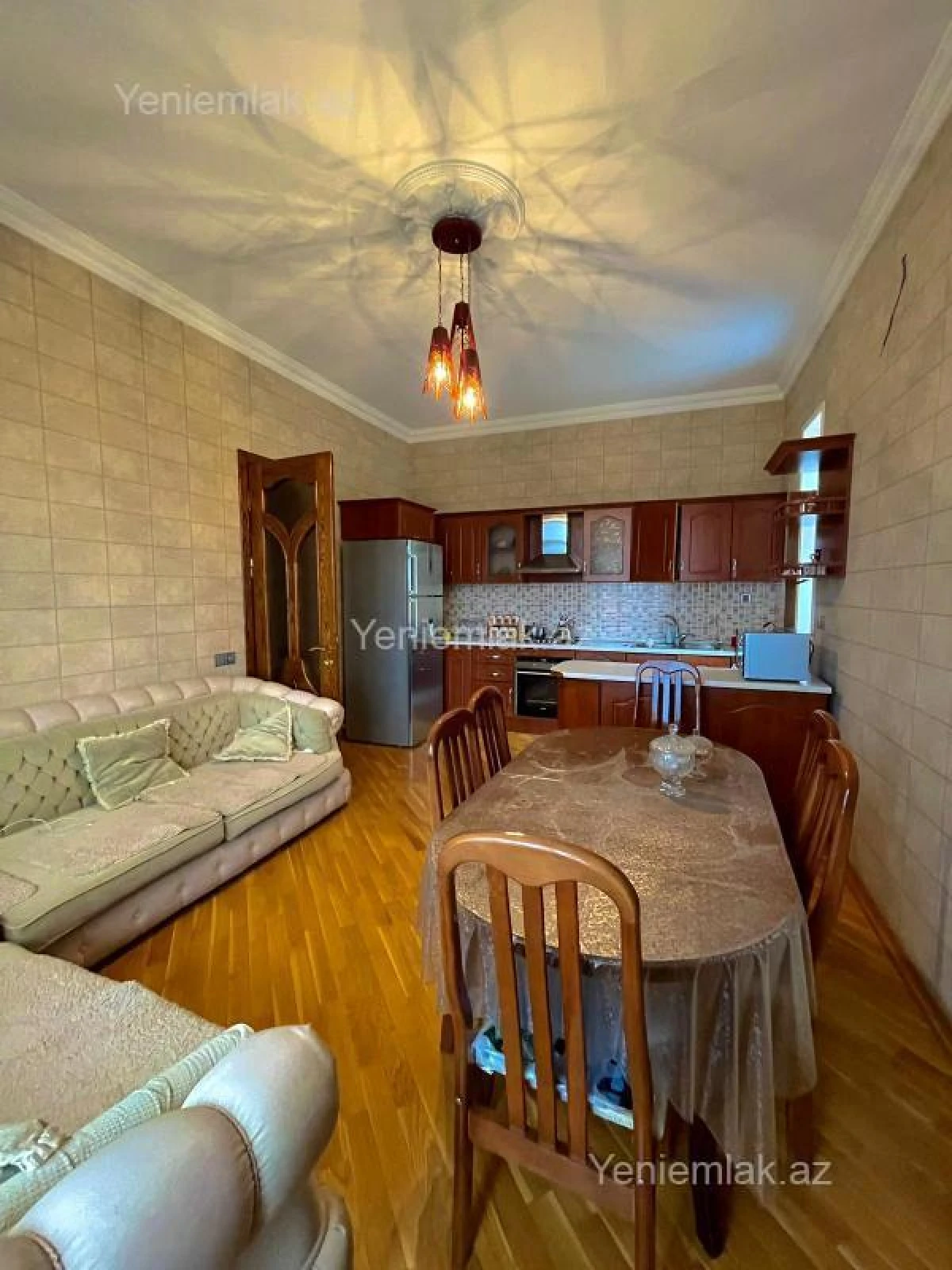 Satılır 7 otaqlı həyət evi 280 m²