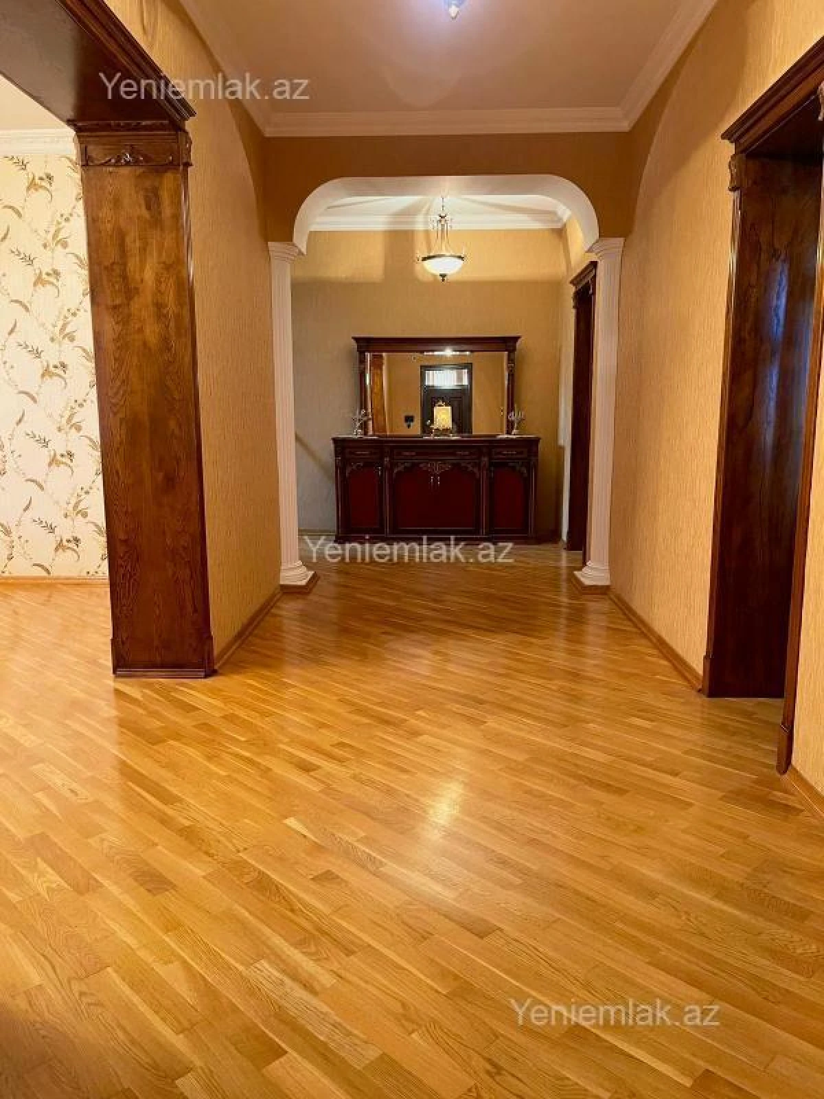 Satılır 7 otaqlı həyət evi 280 m²