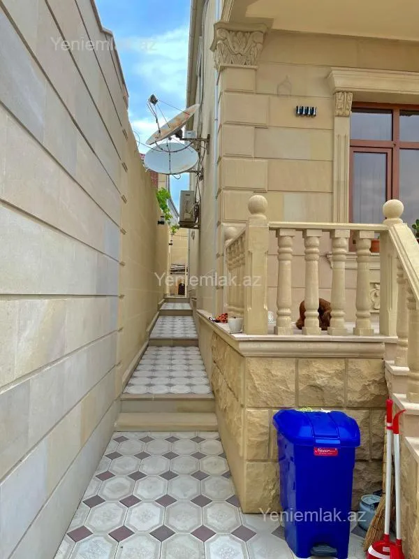 Satılır 7 otaqlı həyət evi 280 m²