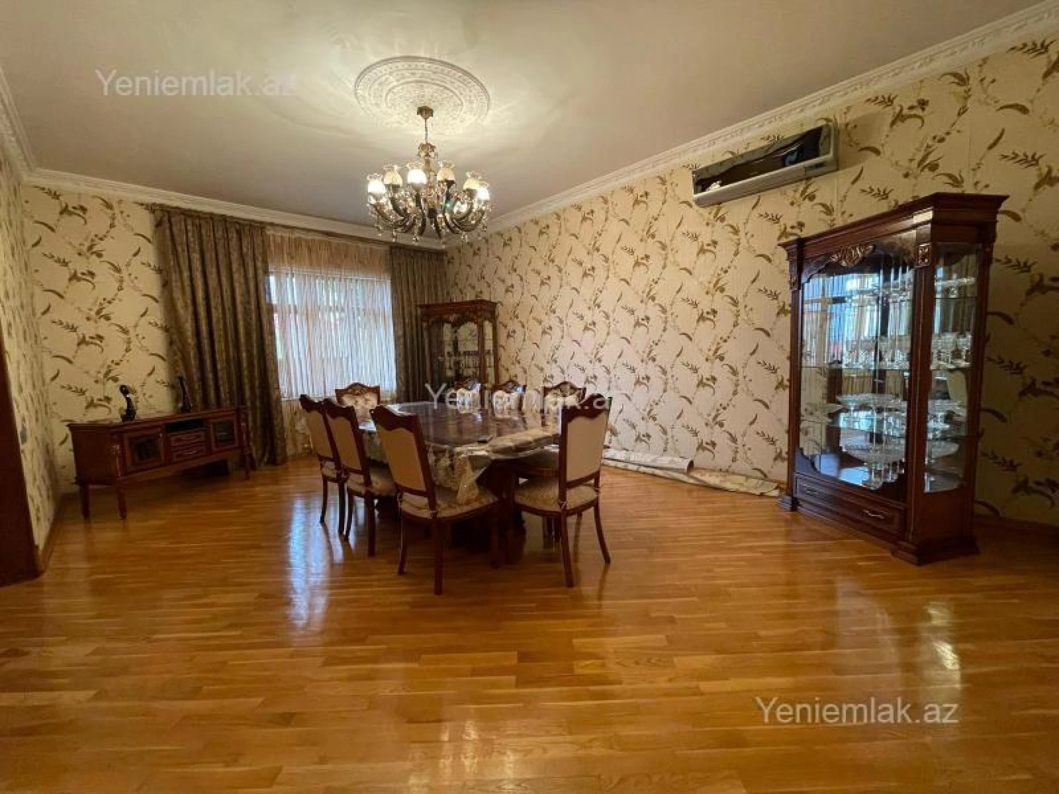 Satılır 7 otaqlı həyət evi 280 m²