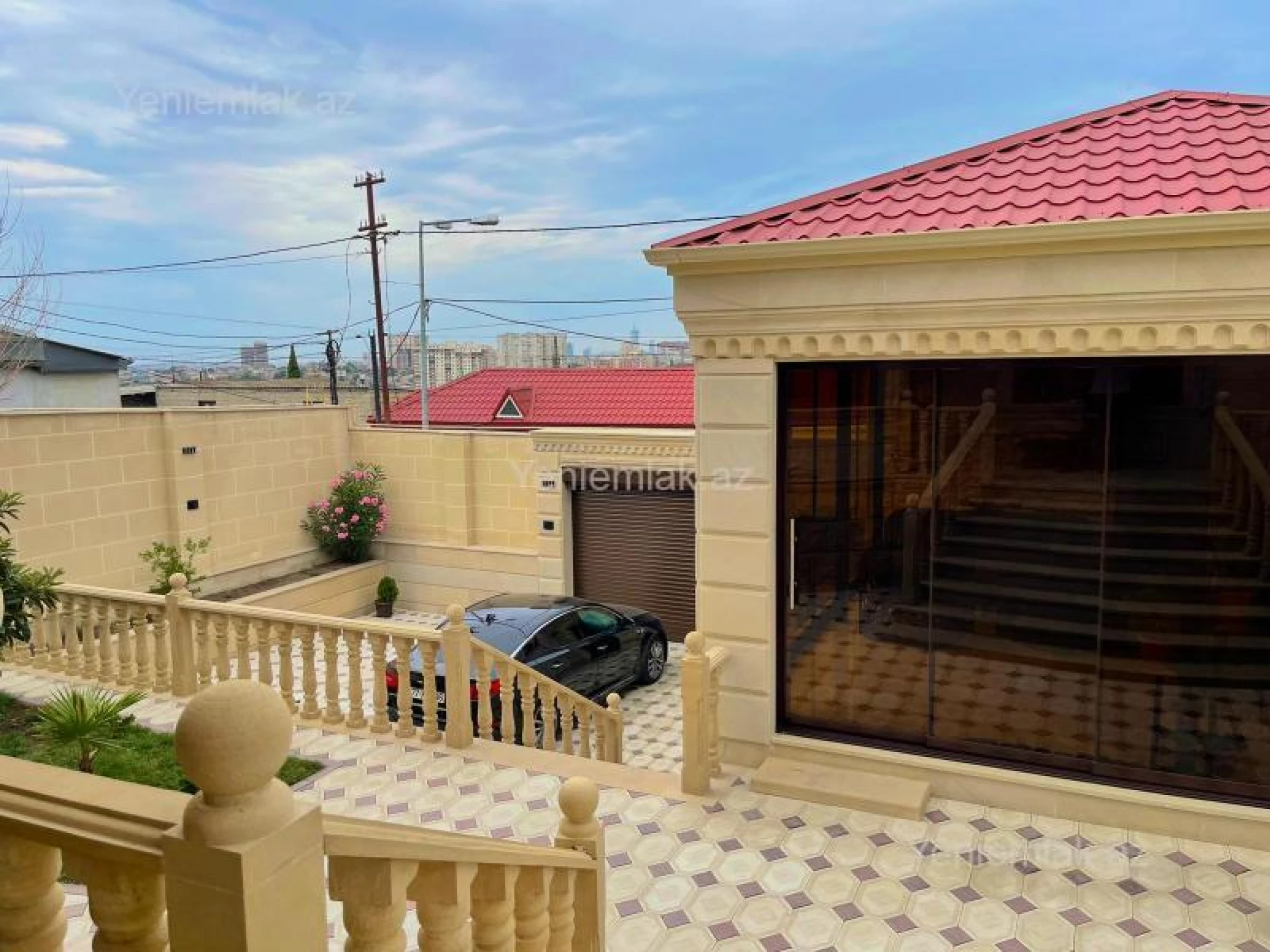 Satılır 7 otaqlı həyət evi 280 m²