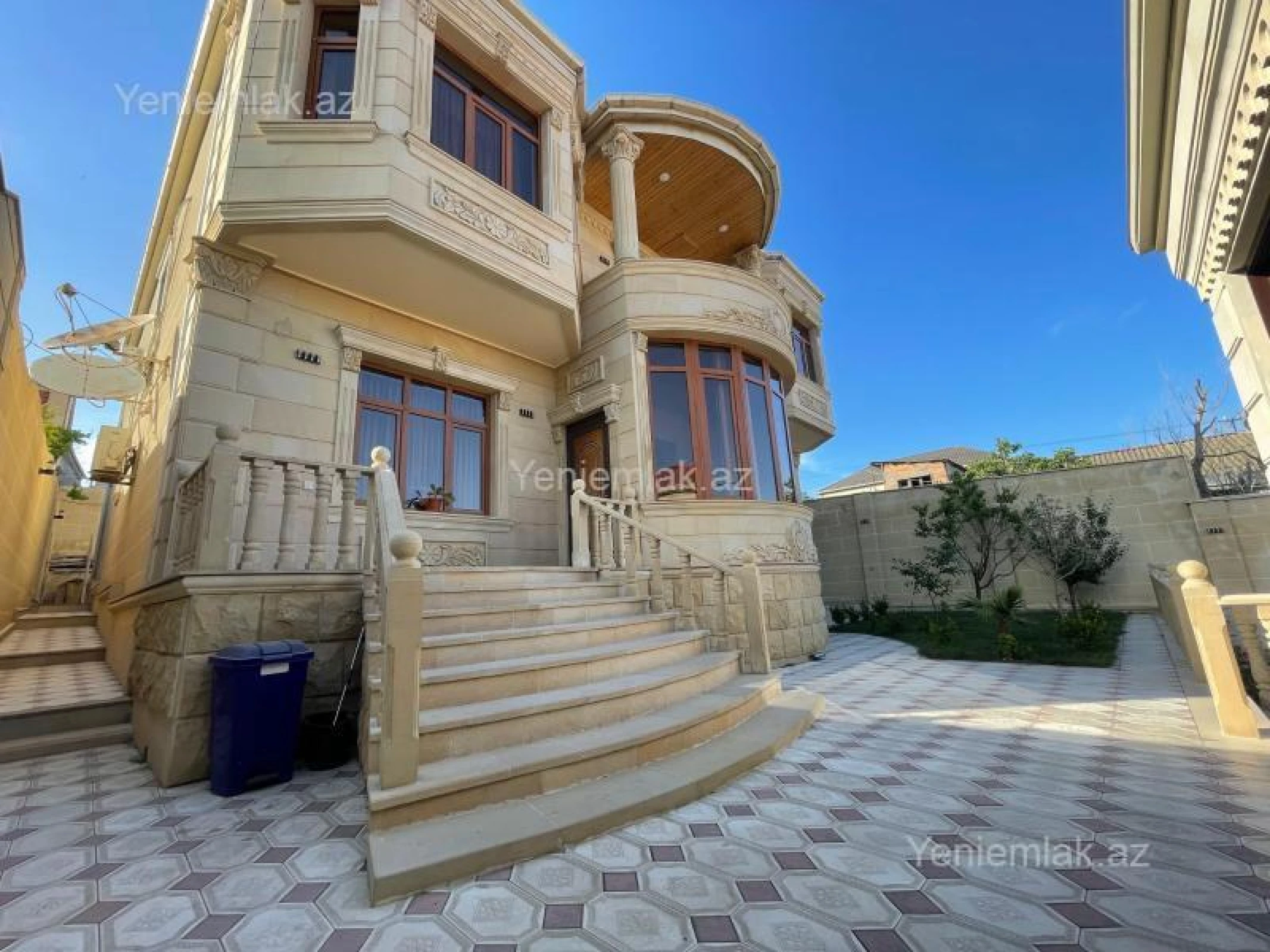 Satılır 7 otaqlı həyət evi 280 m²