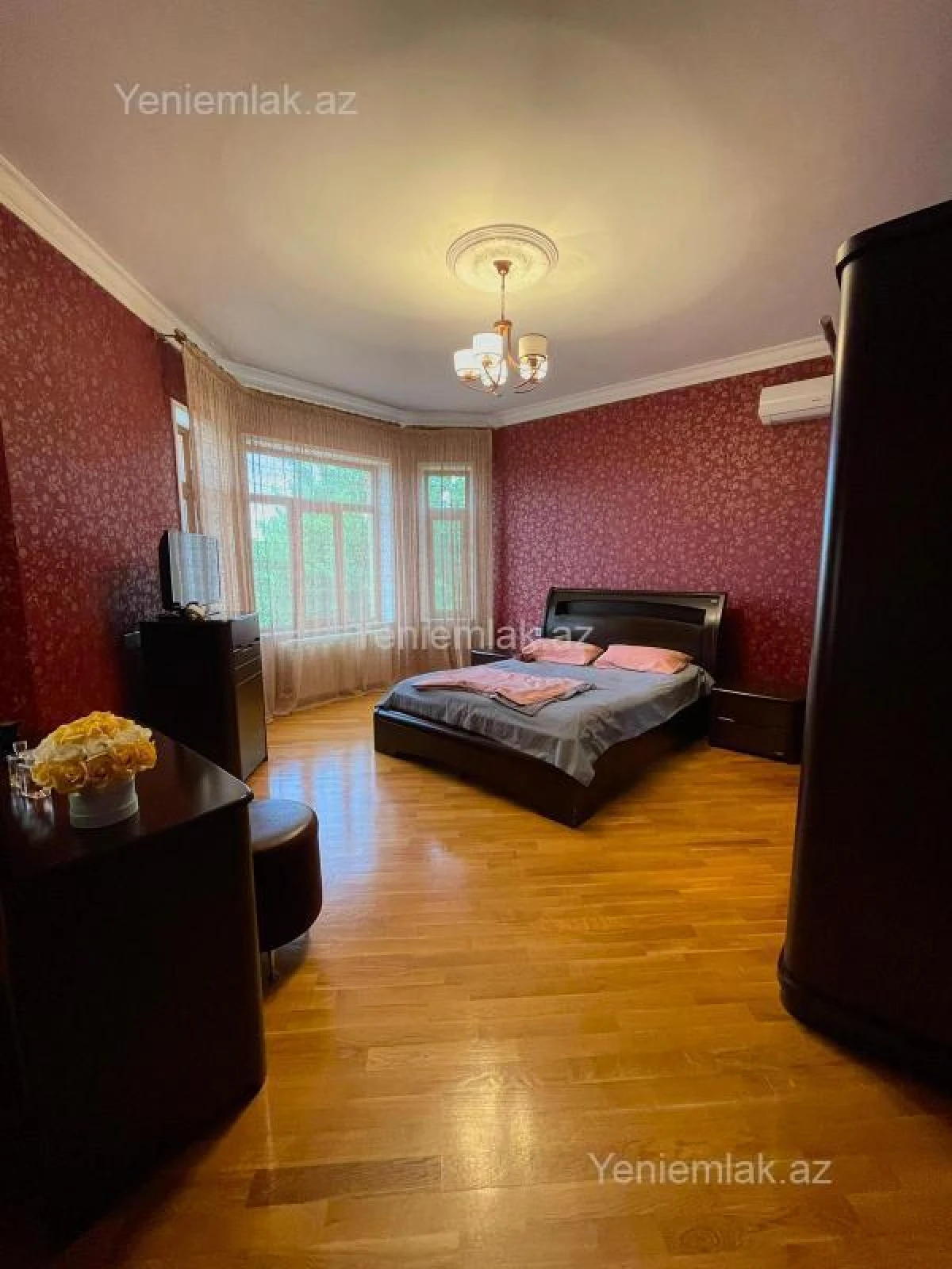 Satılır 7 otaqlı həyət evi 280 m²