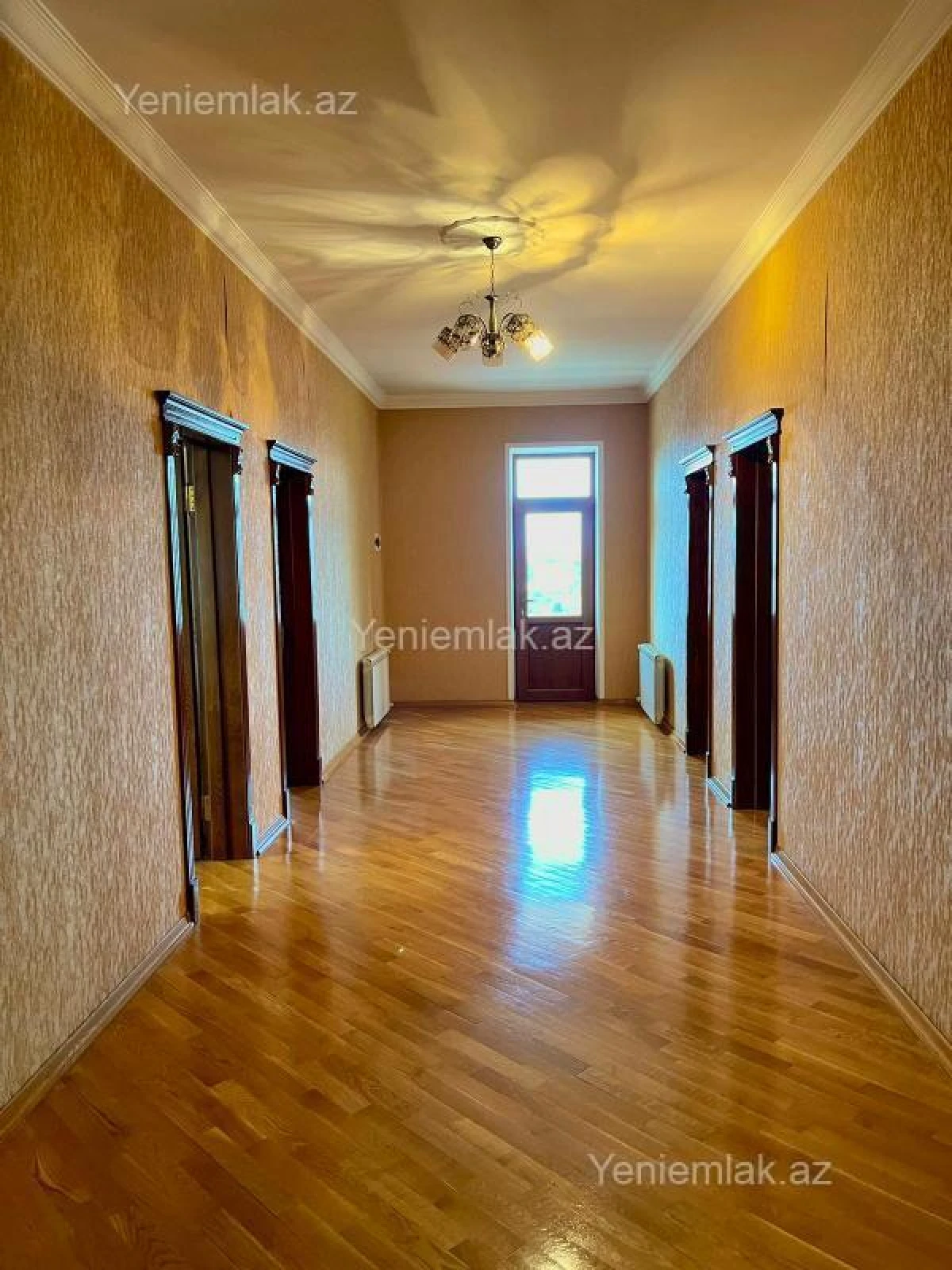 Satılır 7 otaqlı həyət evi 280 m²