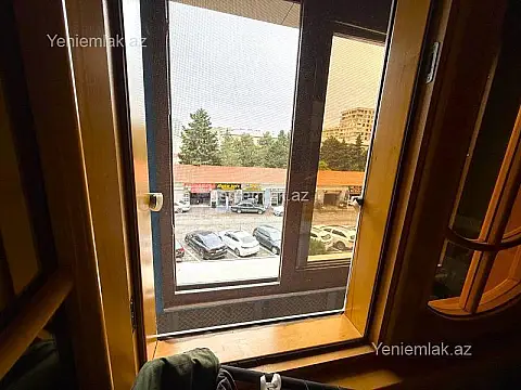 Satılır 3 otaqlı köhnə tikili 90 m²