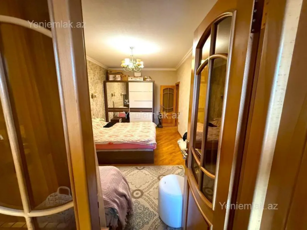 Satılır 3 otaqlı köhnə tikili 90 m²