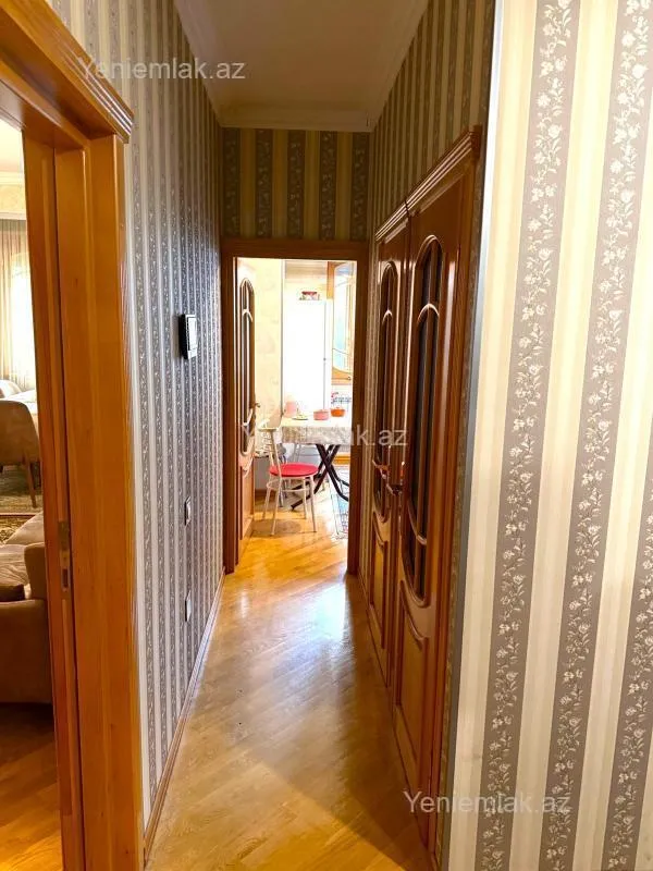 Satılır 3 otaqlı köhnə tikili 90 m²