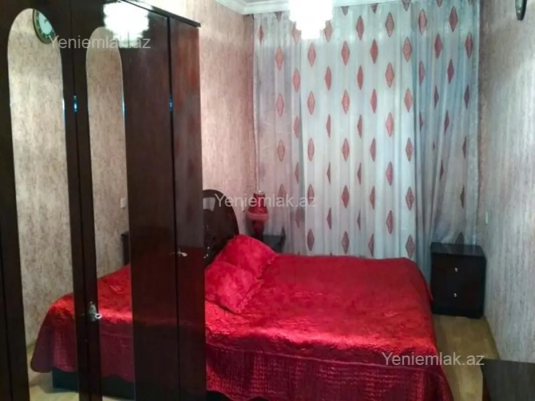 Satılır 3 otaqlı köhnə tikili 103 m²