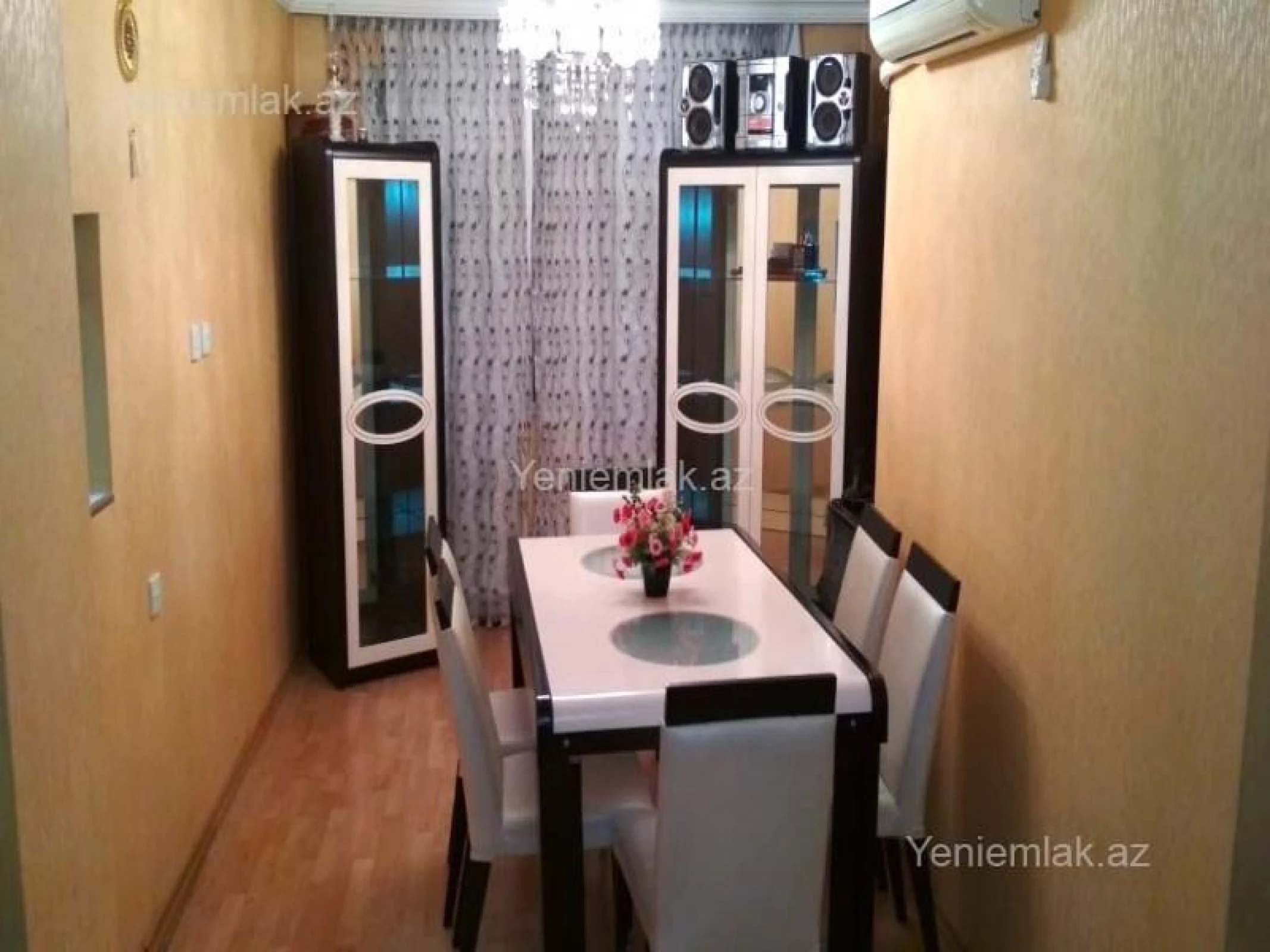 Satılır 3 otaqlı köhnə tikili 103 m²