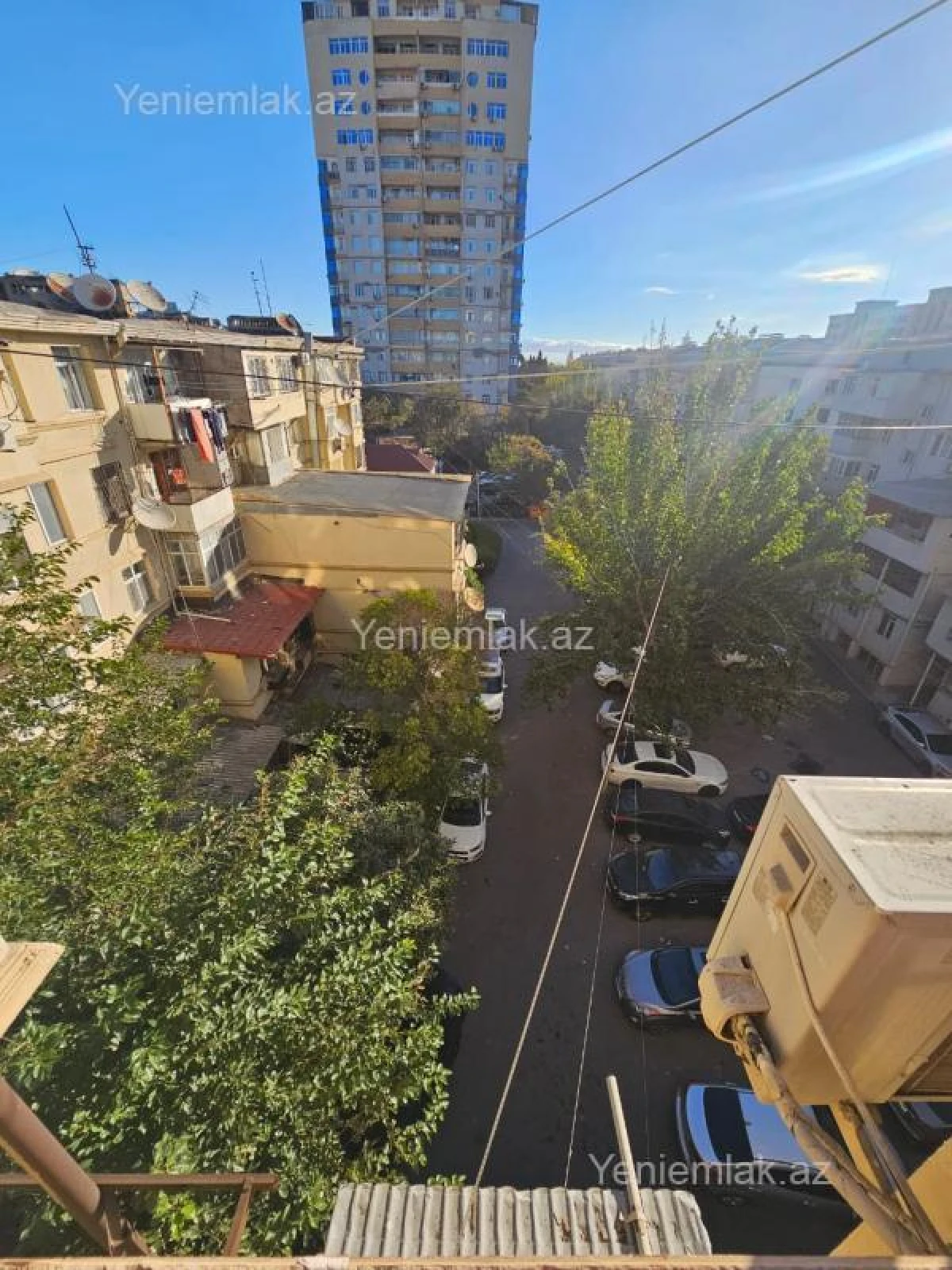 Satılır 2 otaqlı köhnə tikili 65 m²