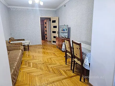 Satılır 2 otaqlı köhnə tikili 65 m²