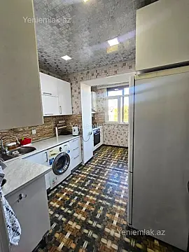 Satılır 2 otaqlı köhnə tikili 65 m²