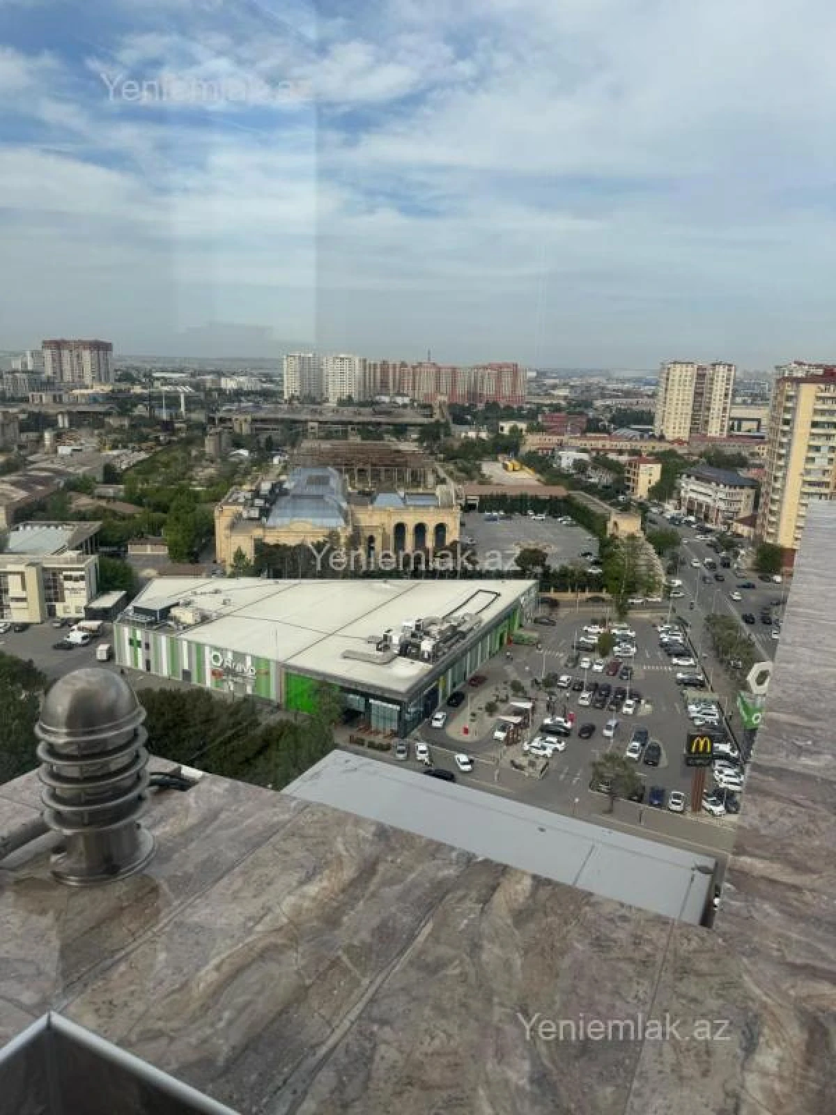 Satılır 4 otaqlı yeni tikili 200 m²