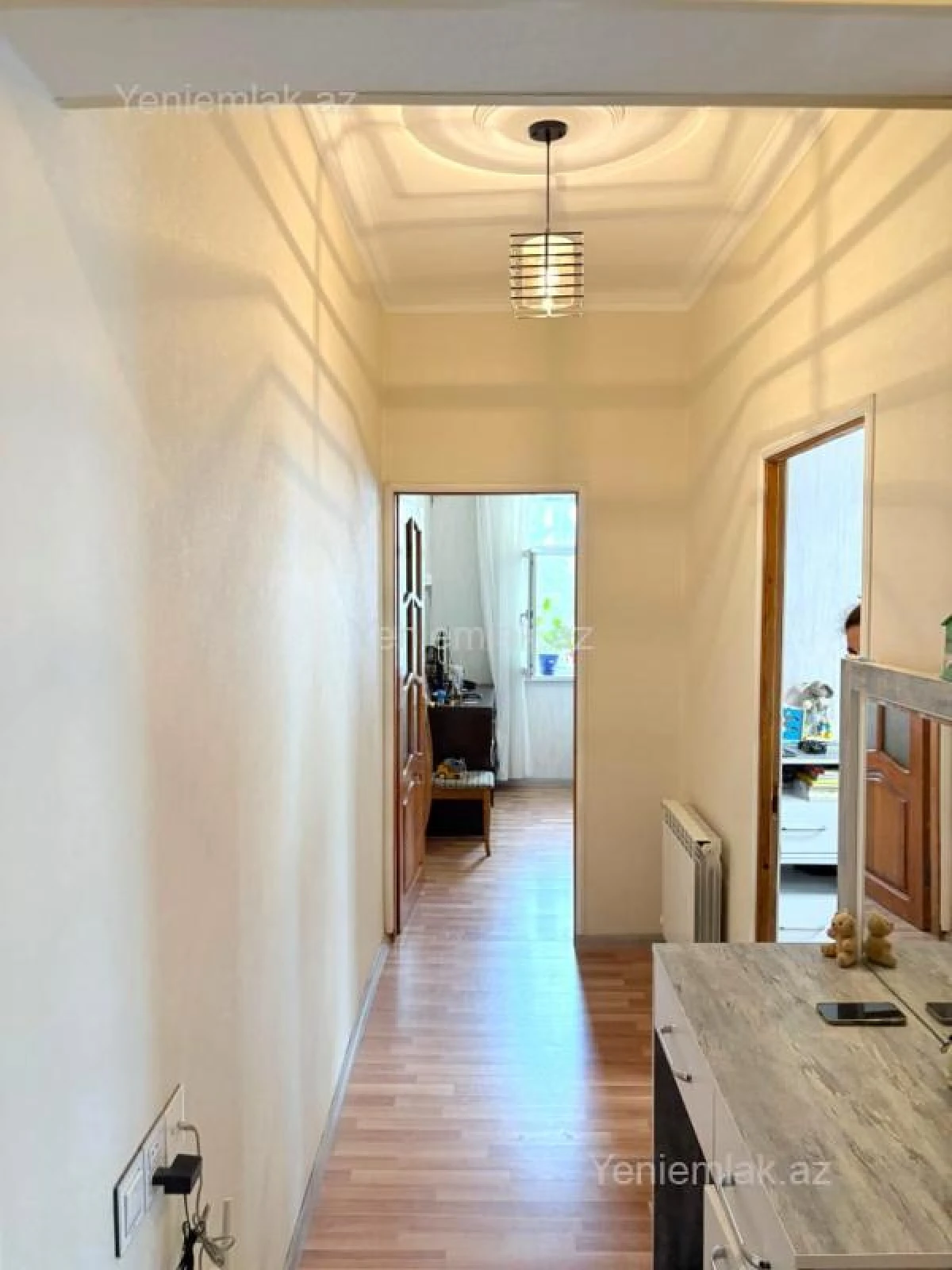 Satılır 2 otaqlı köhnə tikili 60 m²