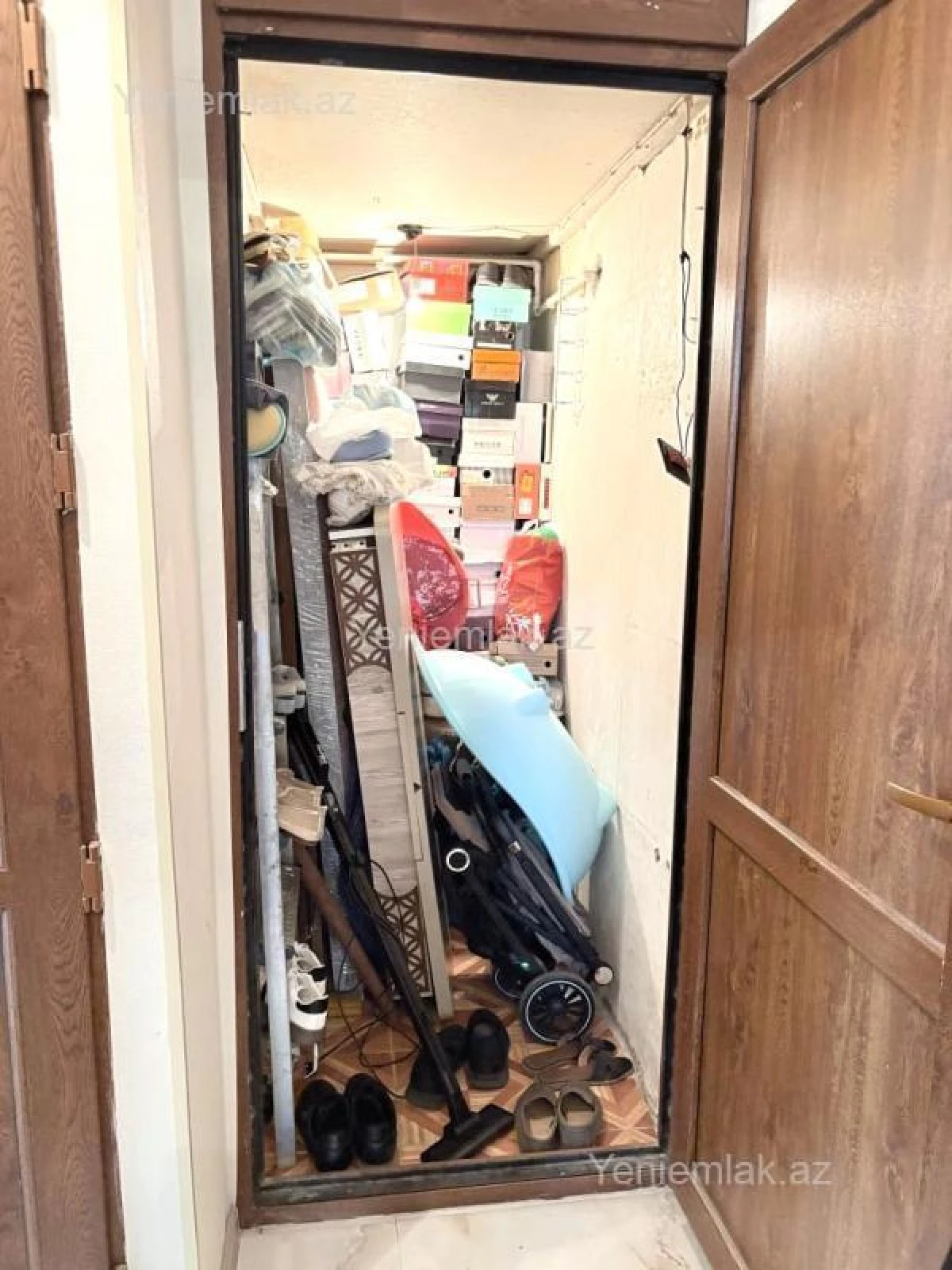 Satılır 2 otaqlı köhnə tikili 60 m²