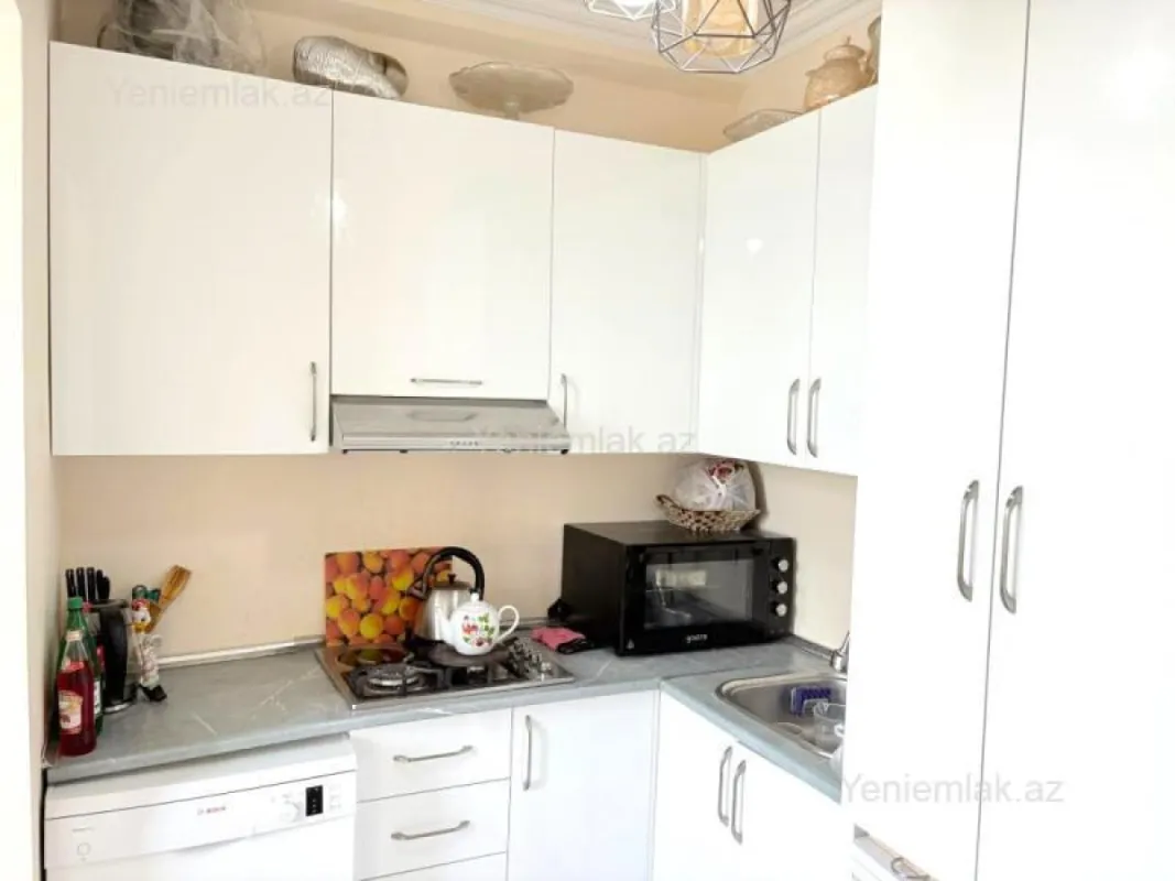 Satılır 2 otaqlı köhnə tikili 60 m²