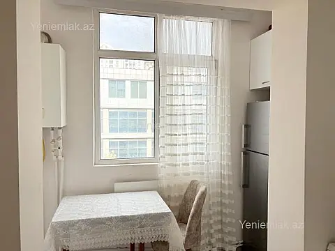 Satılır 2 otaqlı köhnə tikili 60 m²