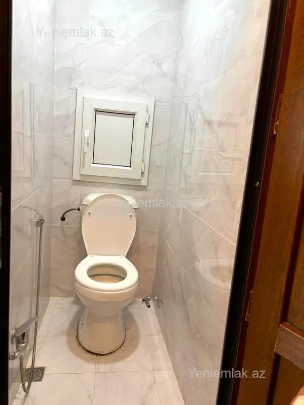 Satılır 2 otaqlı köhnə tikili 60 m²