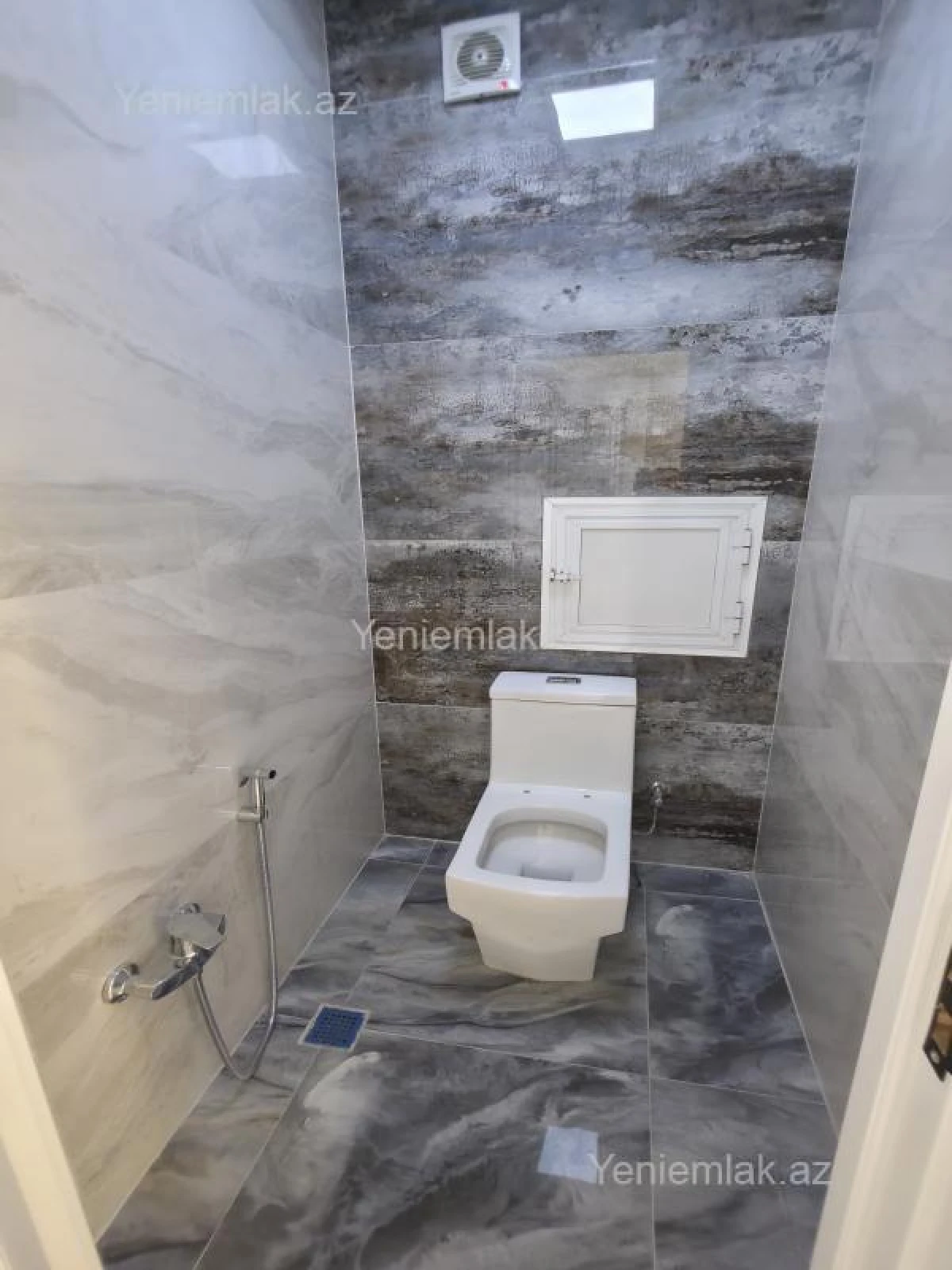 Satılır 3 otaqlı yeni tikili 125 m²